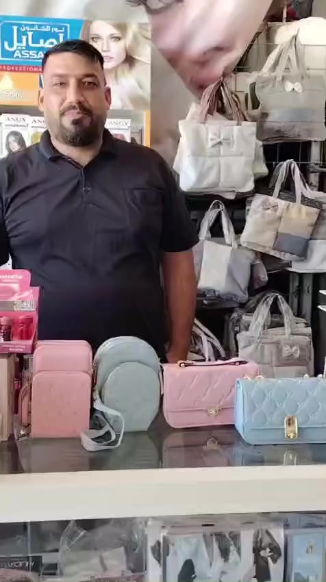 السلام عليكم حبايبي 👋🏻🙋🏼‍♀️

كملي كشختج ويانا! ✨
لأن الحقيبة مو بس اكسسوار، هي عنوان أناقتج.. وفرنالكم (٣) موديلات

وبسعر (٥٠٠٠/و٤٠٠٠ )💁🏼‍♀️

العنوان: مجمع ريحانه/ الحله ابي غرق/ شارع ياحسين/ عمود ١٧٠


**إذا كنت صاحب هذا الإعلان وتريد حذفه لأي سبب، رجاءا أرسل رسالة إلى الدعم الفني**