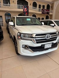 لاندكروز GXR • ٢٠١٩ • بيهة صبغ