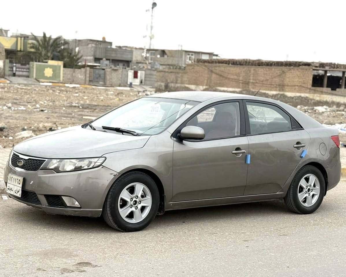 السلام عليكم سيراتو 2012 رقم سلمانيه بسمي شرط التحويل محرك 1600 دوش السيارة جاهزة والسونار بالمشور شوف وخابرني 
السعر 85 بها مجال بصيط مكان ديالى 
***********
