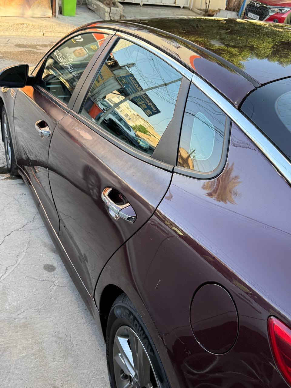 اوبتما للبيع امريكي 2019 ماروني fe
السيارة كلش نظيفه واي نقص مابيها  
حادث بسيط وصور الحادث موجودة 
محرك 2400 ماشية60 ميل وقابل للزيادة 
مواصفات fe رادار حساسات تحكمات 
مثبت سرعة مانع اصطدام 
3 وضعيات قيادة 
السعر138 وبيها مجال بسيط 
مكان السيارة بغداد 
تحويل مباشر 
رقم بغداد الانكليزي 
للتواصل ***********
