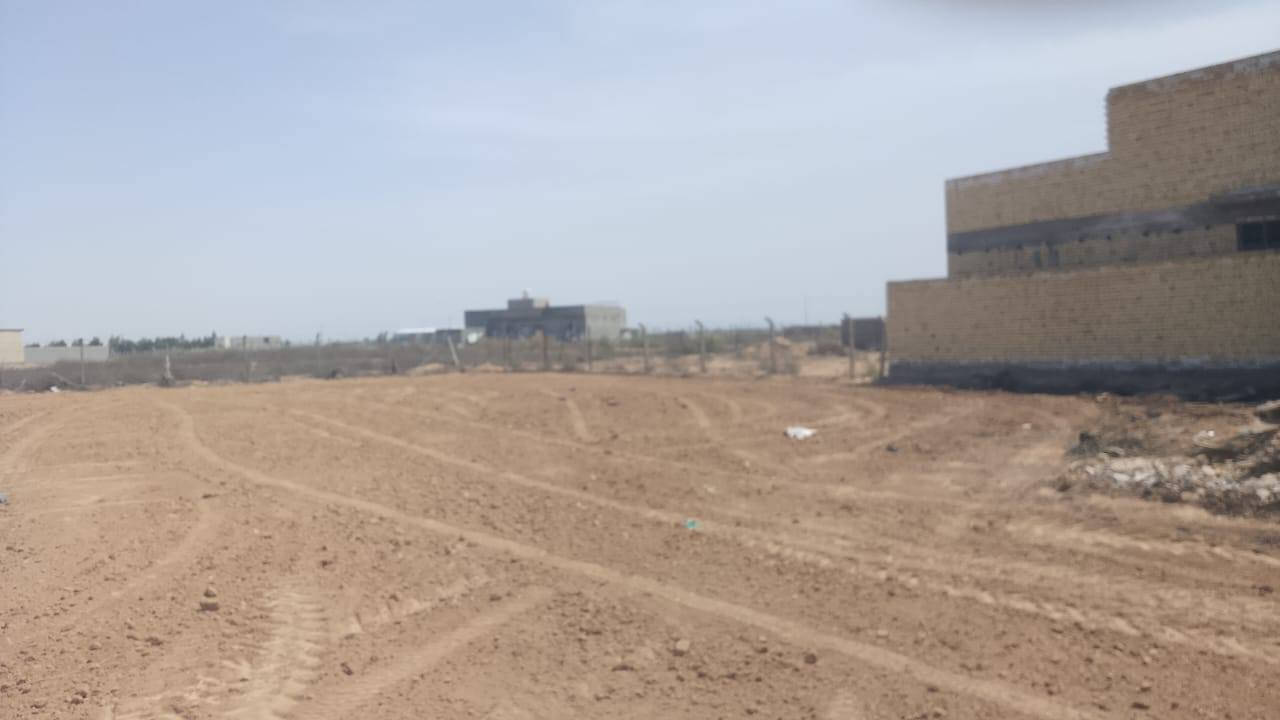 السلام عليكم نص دونم للبيع لواجه ١٧ على شارعين كهرباء بابه مي ساله عرض شارع ١٠ متر منطقه سكنيه يبعد عن شارع العام بحدود ٢٠٠ متر سعر ٥٠ عقد ١٧ شراي يتصل قريب على أسواق ابو عبد ***********
