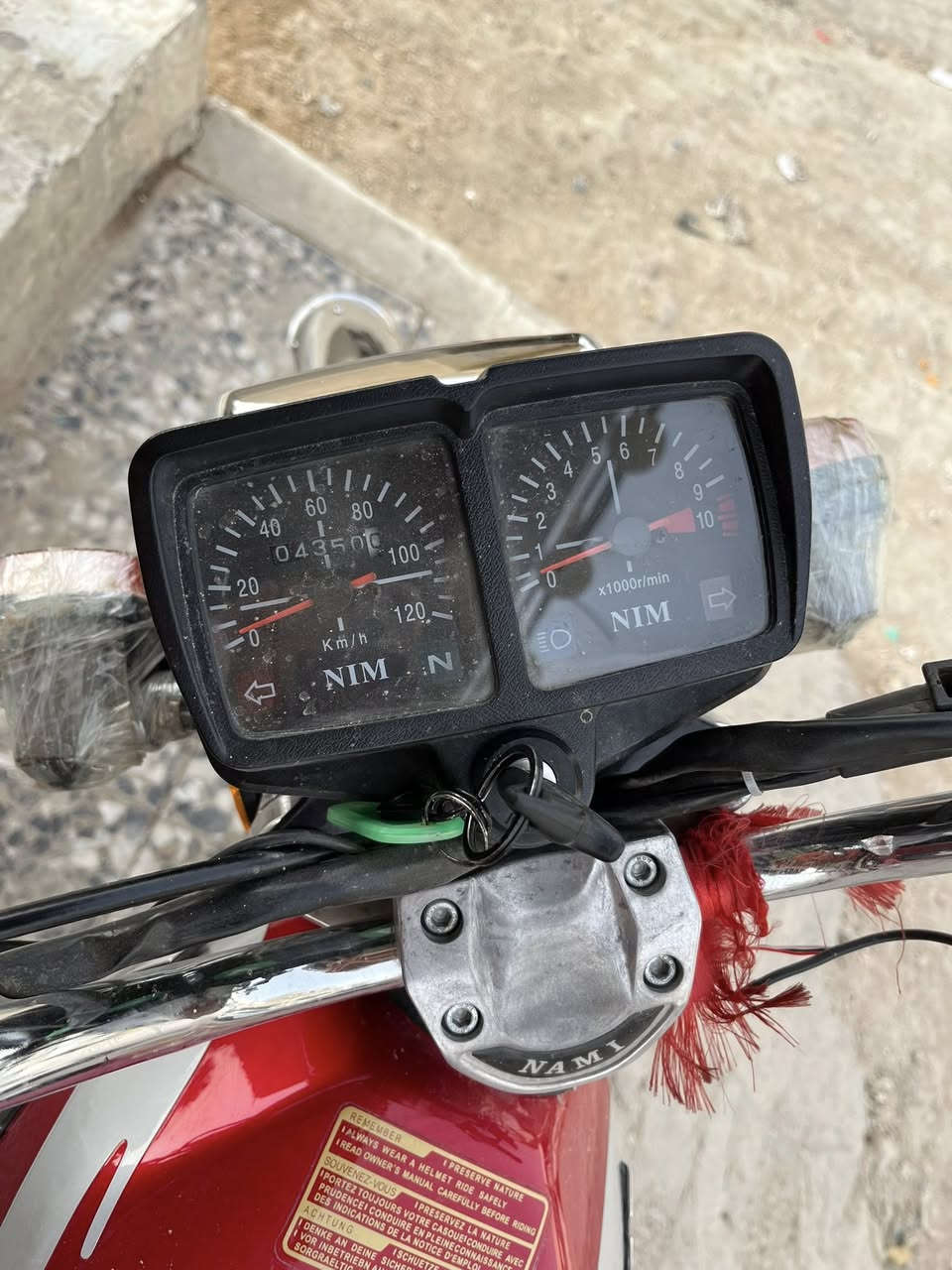 سلام عليكم دراجتين للبيع الماكس نضيفه و بوشه 55الدراجه كلش حلوه و الربعه اوراق سكنر مديل 26السعر خاص ***********/‭٠٧٧٢ ٧٩٣ ٧٤٦٥‬
