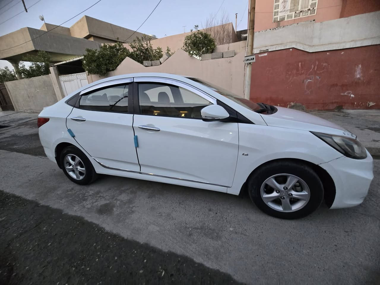 للبيع اكسنت موديل ٢٠١١ سلايت بدون صبغ ولاتبديل فول اوتماتيك محرك ١٦ مبدل كازكيت هزه وسنويه جديد لل٣٠ صدر وتخم تاير جديد بي دفتر بانزين ..
السعر ٩٥ 
المكان كركوك
الاتصال عالرقم ***********
