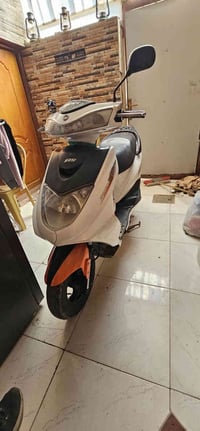 دراجه هوشه نضيفه  موديل2021 نكره سلف  هورن اشاير زنون  صوت مكينه ناعم ...