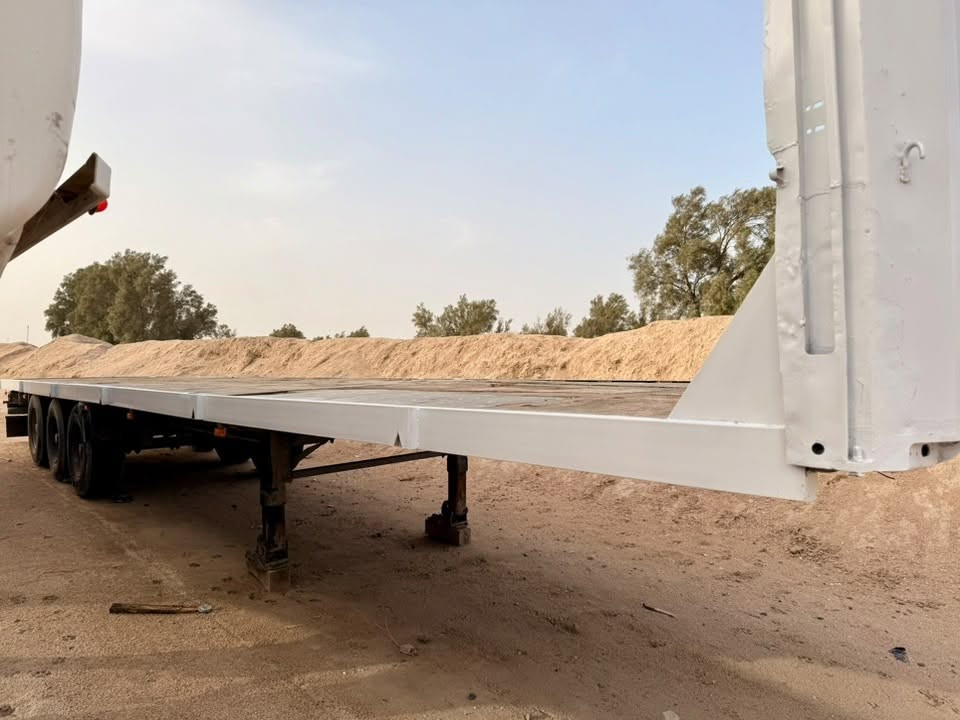 للبيع عربانه كرونه جاهزه طول 13سعر 40وبيها مجال بصرة ***********
