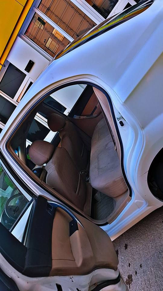 بە ناوی خوای گە ورە شۆفرلێت اڤیوو مۆدێل2011مە کینە فە ل گێر ئۆتۆماتیک ناوزە ردگێڕومە کینە بە شە رت سە نە وی تا2030تازە یە یە ک پارچە بۆیاغ بێ ناوگرتن وردە ساردی هە یە تە بردیدوساردوگە رم مە زبوتە 127000ڕۆشتوە 69گە ڵاوتۆزێک مە عامە لە ژم/*********** السليمانية, العراق
