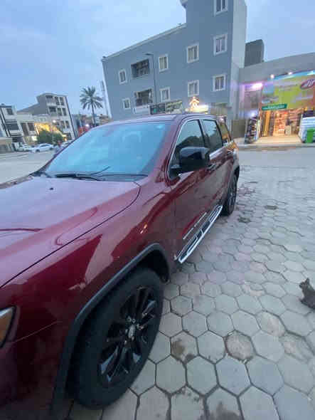 جيب مديل 2017
وارد امريكي بدون حادث

مواصفات لاريدو 
شاشه 
كامره تحمكات جهتين 
تثبيت سرعه 
توقف ذاتي 
وباقي مواصفات الاريدو معروفه
مكينه 6سلندر 
مكينه كير مكفولات
تخم تاير صدر جديد 
السياره جديده وحلوه مابيهة نقص 
معروضه 240 
عنوان بغداد شارع فلسطين 
***********
