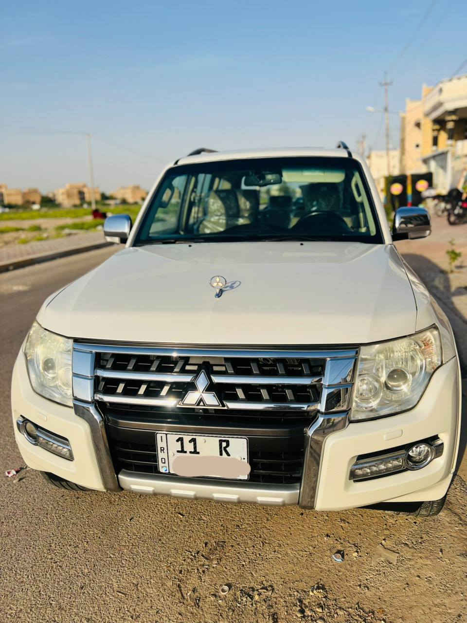 السلام عليكم باجيرو موديل 2015 حبتور محرك 6 سلندر 3500 كير محرك علي وضع الشركة سياره مكفوله كفاله عامه ماشيه ٩٨
فتحة كشنات جلد حاكيه زراك لايت 
كشنات كهربائية شاشه حجم كبير ٧راكب دمام خلفي 
٣ قطع تبريد مري شفط دفع رباعي
٥ ويل ثلاجة مري شفط حساس خلفي
كامره خلفيه تخم تاير جديد
مع صدر خلفي امامي جديد رقم بغداد بسمي الجديد سياره كلش جديده السعر ١٨٥ اوبيها مجال ***********
السلام عليكم باجيرو موديل 2015 حبتور محرك 6 سلندر 3500 كير محرك علي وضع الشركة سياره مكفوله كفاله عامه ماشيه ٩٨
