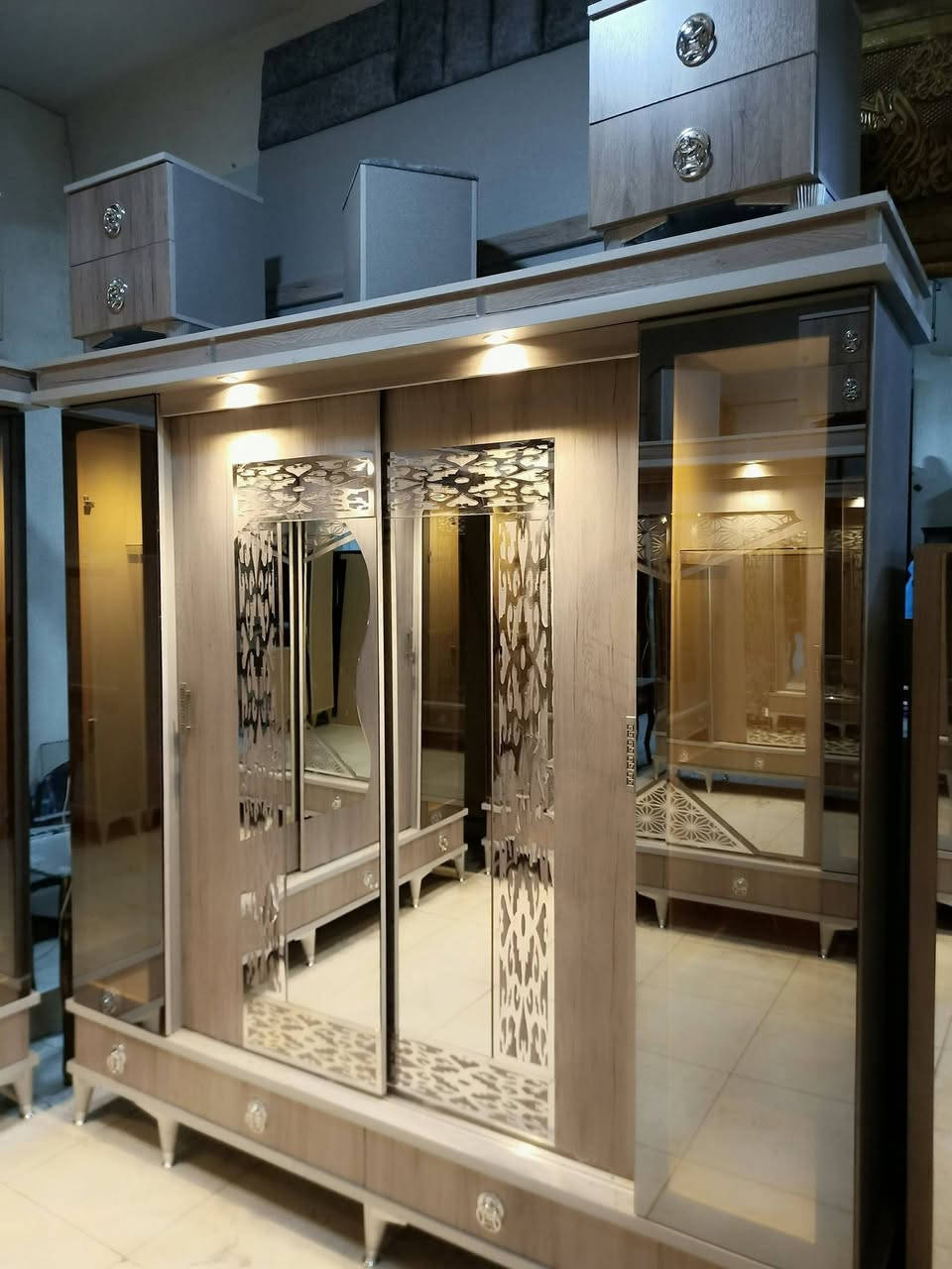 🌺بي مناسبة شهر رمضان الكريم 🌺
👑عرض خاص من مفروشات الرضوان 👑

غرفة نوم ملمين موديل كلاسيكي

مؤلفة من 6 قطع فخامة 👌

سكرتون سحاب + فردات بلور عاكس 👍

مدموجة ملكية + سحبات سكة مرحلتين👍

تخت مجوز مفرش عنبر 👑👍

كمودينات عدد 2 سكة مرحلتين 👍

وسعر بس 370 🥳

 هاتف 0996076452
هاتف 0958919975📞


**إذا كنت صاحب هذا الإعلان وتريد حذفه لأي سبب، رجاءا أرسل رسالة إلى الدعم الفني**