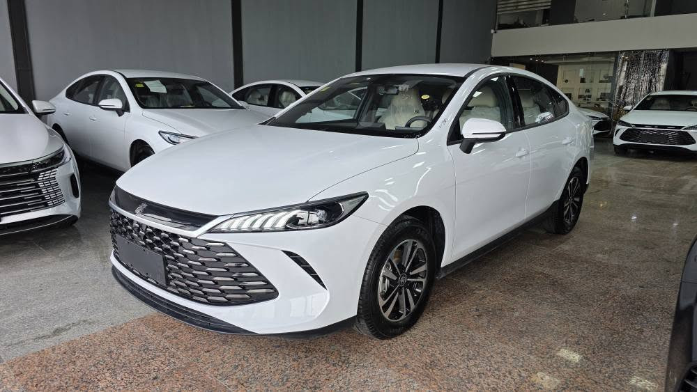 بي واي دي BYD Qin plus 2025 
كەمترین سعر لە تۆپ کارس 124 ورقە
مواصفات.کارەبایی و بەنزین و هایبريد.
بصمة شاشةوكاميرا ویل كڕۆم.تانکی گەورە 
2100 كم.دەڕوات.تحديدسورعه.لیدڤۆلیۆم 
سعر 123ورقة   مۆبایل ***********
مکان أربيل معرض تۆپ کارس أربيل, العراق
