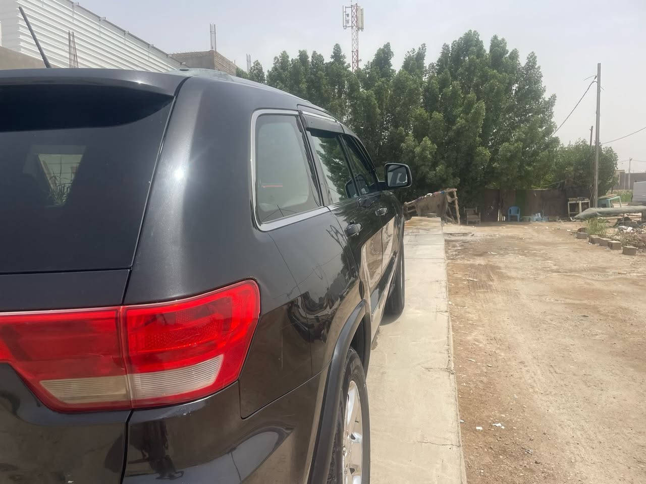 عندي جيب لاريدو فتحة جلد كاميرا حساسات خلفية إشارات بالمرايا
جاهزة من كل امور
كان بيها جراد لان لون اسود صبغناها عام 
صور واضحة قبل صبغ وبعد صبغ 
حادث امريكا كلين 
أبيع اقساط إلى موظف فقط
مدة اقساط ٢٠ شهر او سنة ونص
١٧٥ ورقة بالأقساط 
***********
