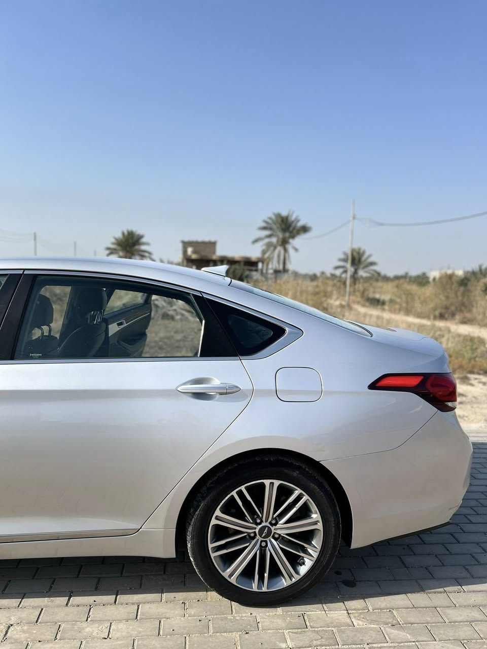 السلام عليكم ورحمة الله وبركاته
للبيع جنسسز g80 2018وارد امريكي 
رقم ميسان
مكانها البصرة القرنه
السيارة بسمي
الحادث رقم شاصي بالمنشور
مواصفات برستيج
تحديد مسار
3 وضعيات قيادة
قيادة ذاتيه
مثبت سرعه
رادار امامي
رادار جانبي
ستيرن كهرباء 
تحكمات ستيرن
مانع انزلاق
سايد بريك دكمه
كشنات كهرباء
كشنات خزن
تدفئه كشنات
تبريد قطعتين
مري شفط
انارة ترحيب بشعار الجنسسز عند الاقتراب
مكينه 3.8 v6
ماشيه 120 الف كيلو متر قابله للزياده
السعر 228$
متوفر واتساب واتصال ***********
