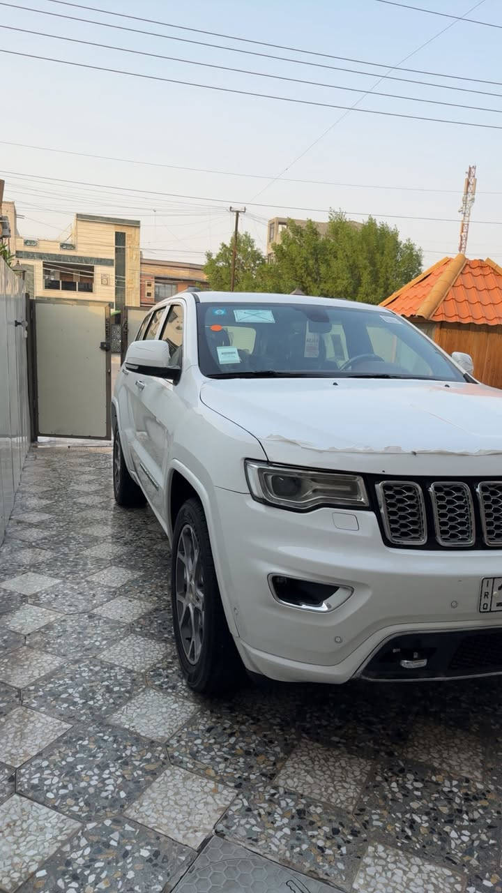 السلام عليكم
جيب كراند شيروكي فئه الاوفر لاند (OVERLAND)   موديل 2021

اعلا مواصفات خليجية وكاله هارلم ماشيه 70 ميل  

المواصفات فول 1/1 مع

 رادارات جانبية وخلفي ونظام المنطقة العمياء 

ثلاثة 3 شاشات مع دي فيدي قرص عرض فديو 

جكات امامية وخلفية

تدفئة وتبريد الكشنات 

وداخل جلد مشمشي او قرميدي المرغوب بصمة وتشغيل عن بعد 

وبانوراما وحساسات 

وبقية المواصفات المعروفة

السيارة خاصعة للفحص والسونار من قبل مركز بدي كار   يعني بيها تقرير شامل من ناحيه الصبغ والبارد والتبديل والكيلو متر والعقول والگير والمحرك وباقي التفاصيل 

ضمانها من هي وزيرو كل خدماتها بوكالة هارلم للاستفسار الاتصال

***********
