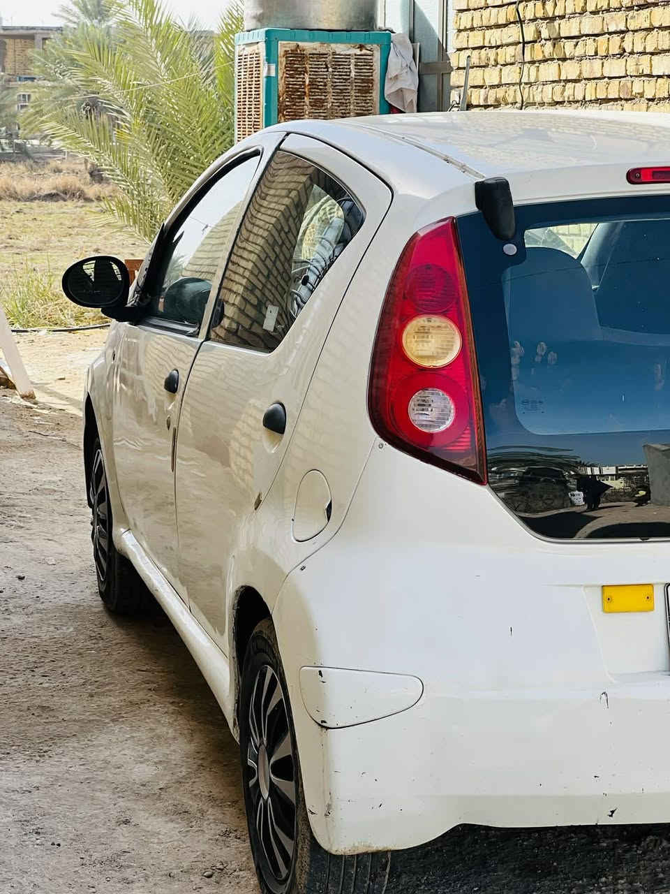 السلام عليكم بي وايدي موديل 2012 كير عادي مكينه نضيفه تخم تاير تدفئة السعر 27 بيه مجال المكان بابل قضاء القاسم الاتصال على الرقم ***********
