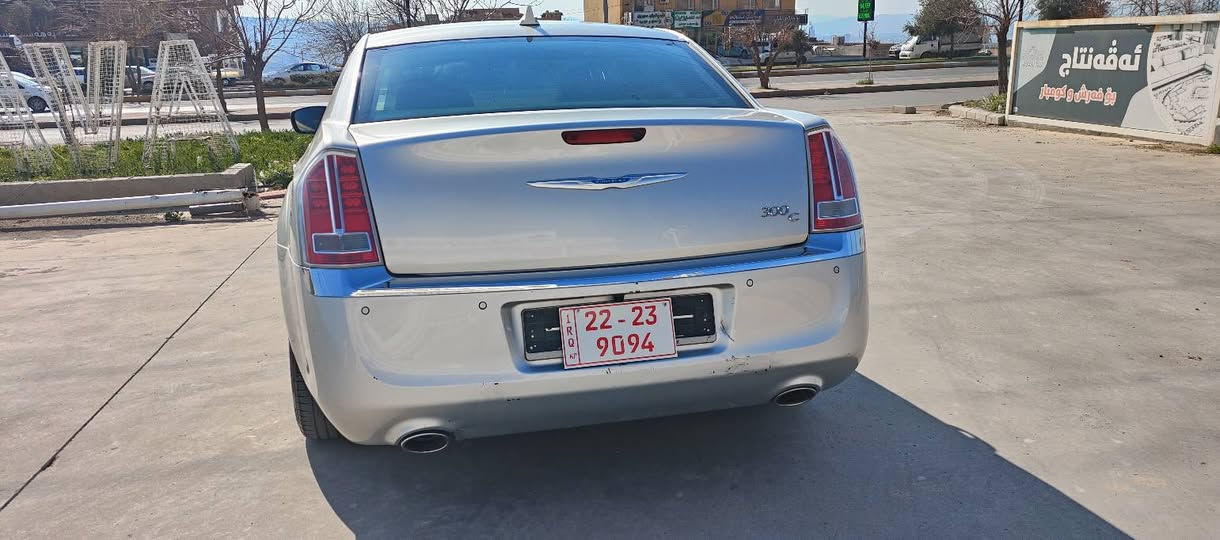 سەرەتا بەناویخوا 
ئۆباما مۆدیل 2015
خلیجی  6بستون 
تەنها 140هەزار ڕۆشتوە
قەپات قەپات مواسەفات 
تازە داخڵ 
سەیارە کەدە قیشە ریکە ماوەتەوە کامل مەسروفە
پرسیای مواسە فات مە کە  مول مواسەفاتە
***********
***********
