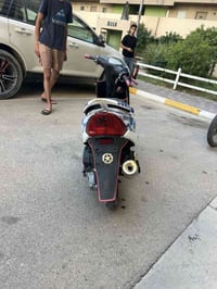 دراجه ماكس عدله  مكينته مكفوله من  كلشي بيه نقص بس كعكه صلنصه بيه تزوي...