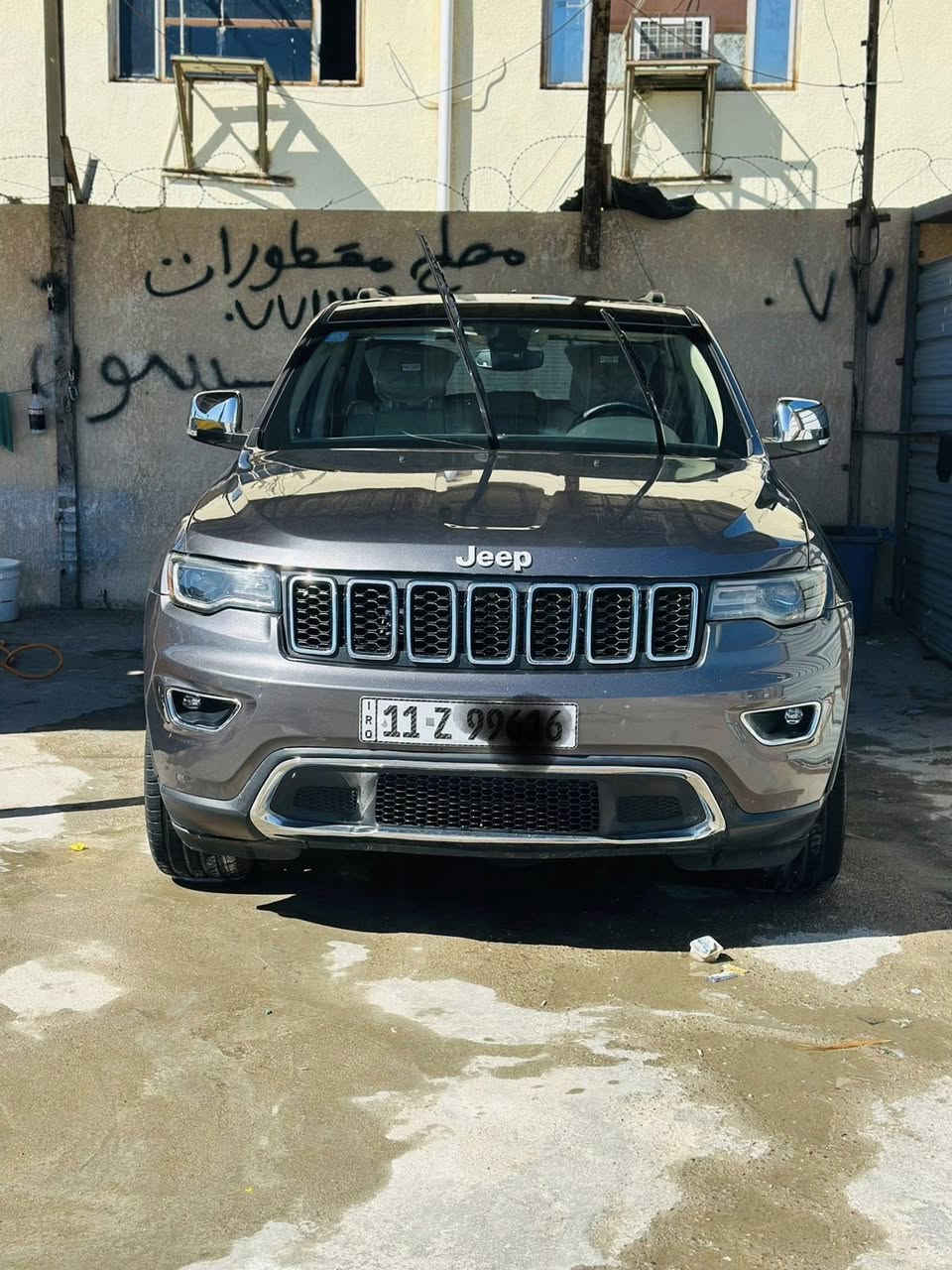 جيب لمتد فول فتحتين موديل 2019 حادثه بنيد وجاملغ امامي جه السايق ماشيه 98 الف كيلو منر يعني مو ميل بالميل تقريباً ب 70 الف ميل تخم تاير حداديه جديده مكينه وكير كفاله سياره خير من الله بسمي بيع او مراوس للاستفسار على الرقم ***********
