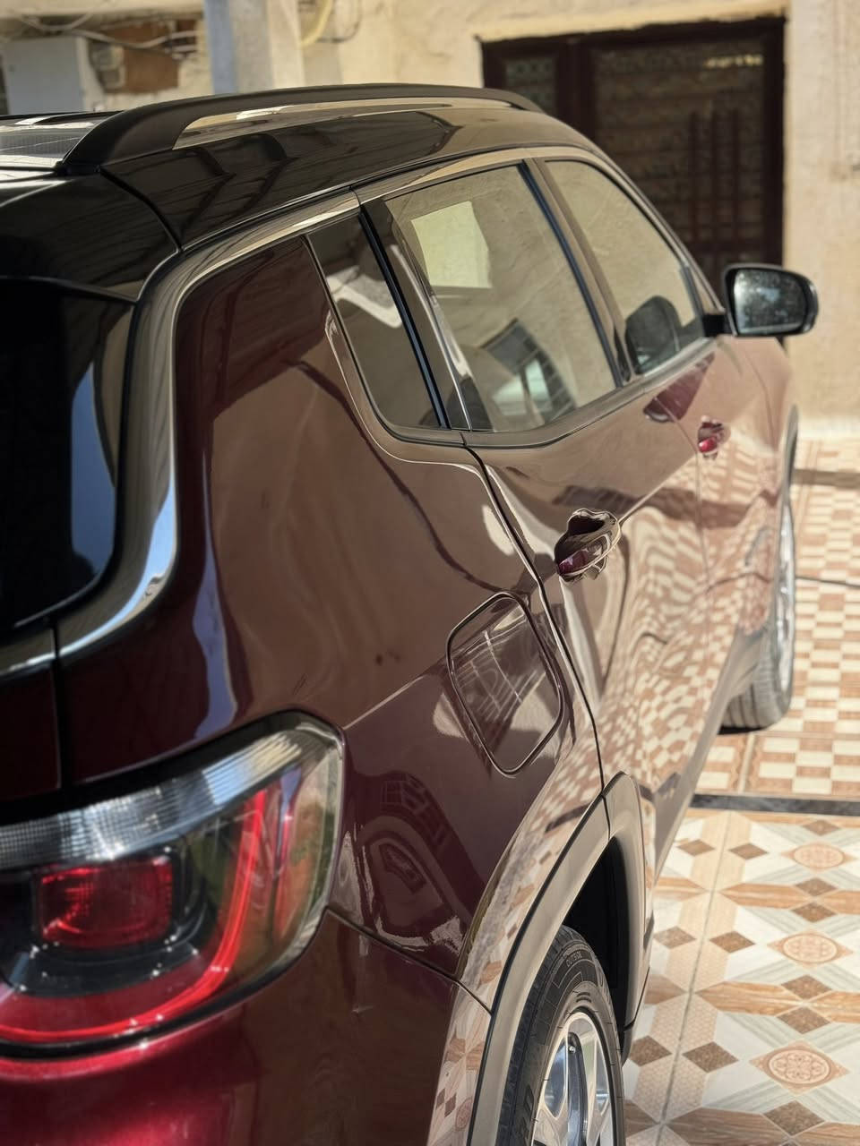 السلام عليكم …
جيب كومباس 2022 
فول مواصفات ليمتد عدا الفتحة 
محرك 2400 
ضربتهة كدامكم سطحية بجم كبس وكلشي بيهة بدون فتح وبلادي 
جهة الضربة كلير امريكا 
السيارة جديدة بمعنى الكلمة ماشية 45 ميل 
*********** 
السعر 170 وبيهة مجال 
مكانها بغداد اللطيفية
