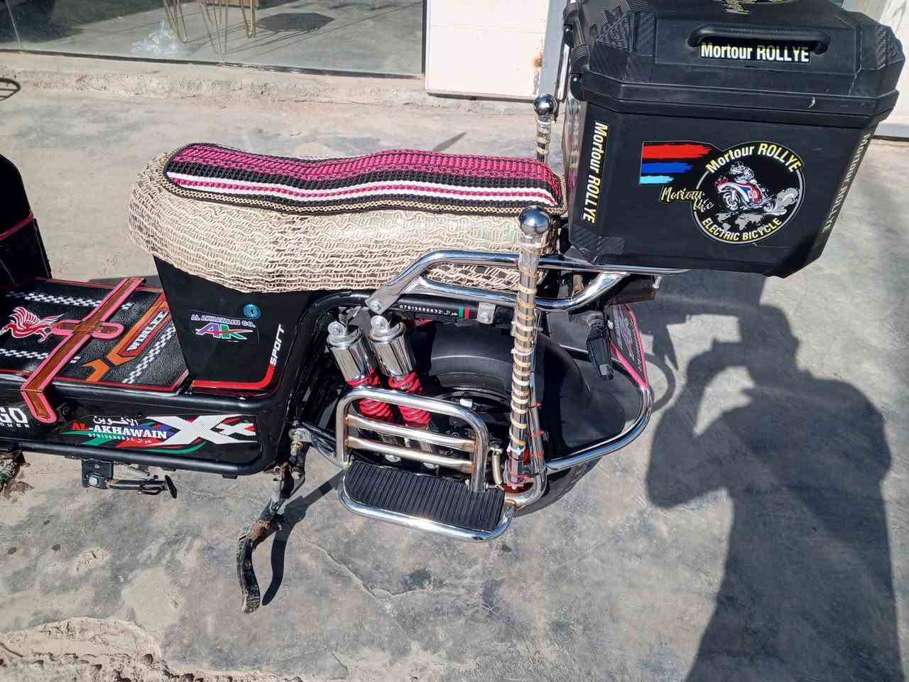 درجه شحن للبيع
موديل 2024
البطاريات عل فحص جدد 
اشاير ايمن يسار 
دبل اشاره كهربائية كله شغاله 
جنطه خلفيه 
قاطع دوره 
أم بي ثري
جهاز انذار 
تخم تايرات جدد
4سرع 
قفل سكان 
بك رجوع خلفي 
سعر700بيه مجال قليل
دراجه نضيفه بشكل انضف من صوره 
رقم ***********بي واتس اب
مكان صقلاويه
