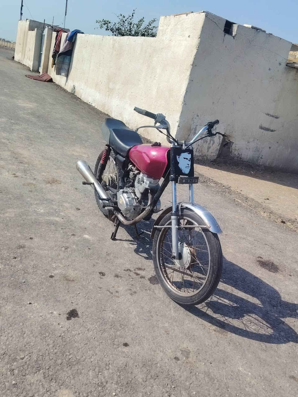 درجه البيع شاصي ٢٥ مكينه جديده تاير جدد وياله نضيضات ب ٣٧٥ وبيه مجال الشراء ينتصل وبيه خير ويدلل *********** المكان ميسان المجر الكبير معمل الورق
