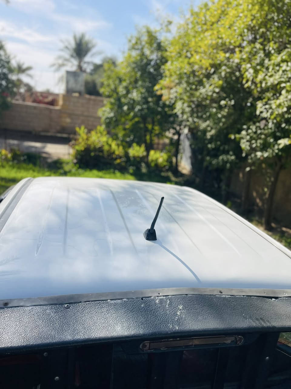 هايلوكس 12 رقم بغداد كير اوتماتيك باسمي مجدده  لسنه 30  كير محرك شركه مامفتوح برغي تخم تاير جديد ماشيه 235 الف مابيها صبغ بارد فقط صارت طخه خفيفه بالجاملغ والبنيد وتعدلت بارد من الجهه اليمنى . السعر 210 $  قفل. السياره نضيفه ومال جناي 
العنوان ديالى الخالص تلفون *********** 
/ ***********
