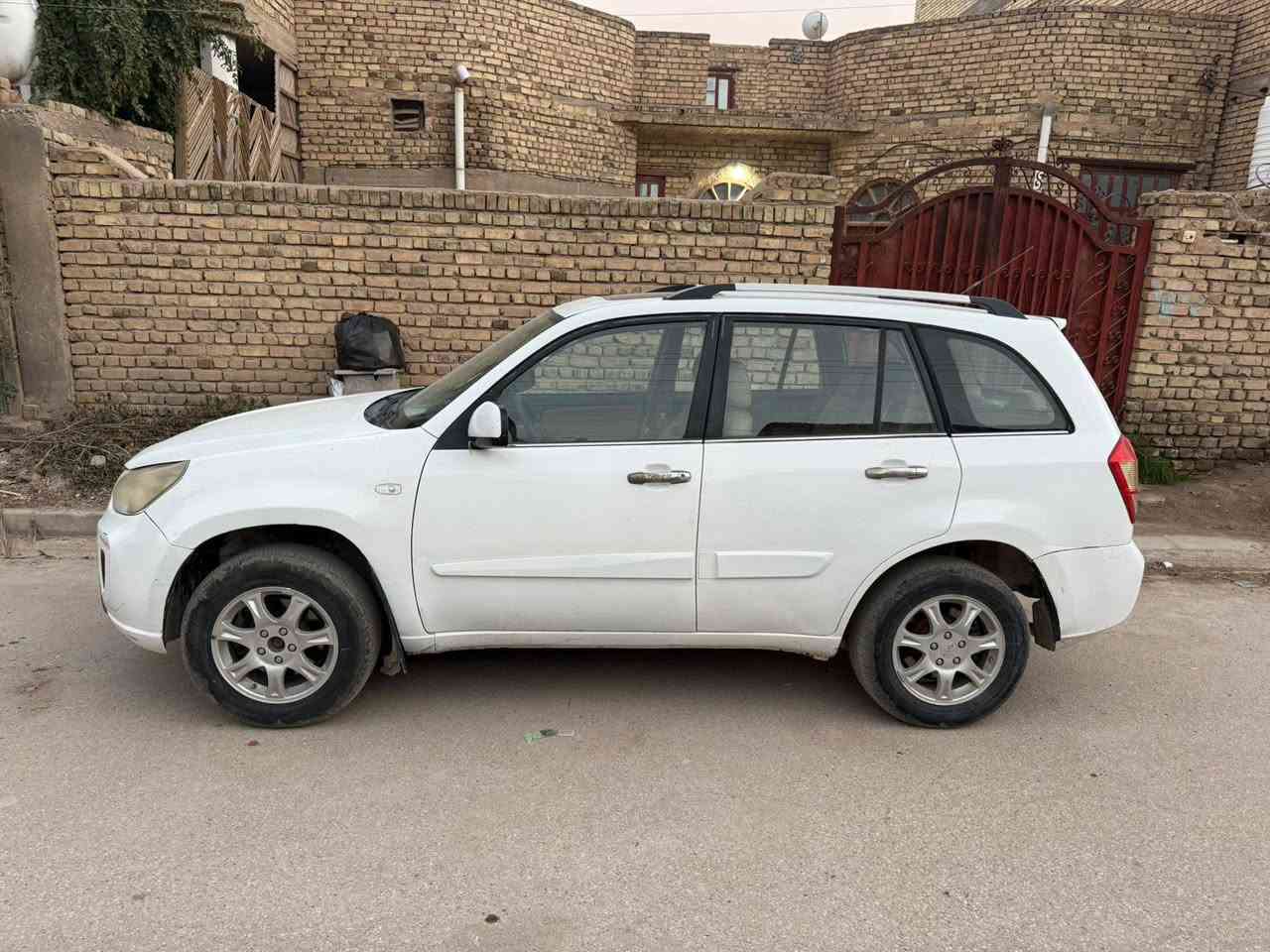 السلام عليكم 
تيكو 2013 للبيع سياره نظيفه وخير من الله تبريد ثلج حداديه جديده مكينه جديده رقم كربلاء مداور مباسر مكان السياره الشطره معروضه ب55 وبيها مجال للبيع 
للتواصل ***********
