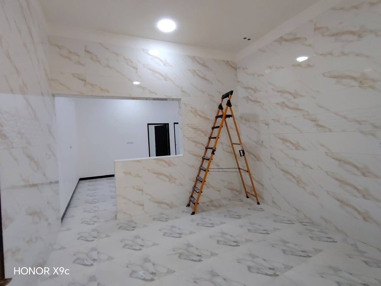 أعلااان أعلان🌹
دارين للبيع كل دار مساحه 140متر🏘
#العنوان شط العرب الجزيره الفيروزيه 
يحتوى علـّۓ  كل دار م̷ـــِْن
1-أستقبال 
2-صاله،،مطبخ
3-غرفتين منام 
4-صحيات داخليه خارجيه 
#البناء حديث بناء بلوك تسليم مفتاح 🔑
جاهزات للسكن✅
#خدمات كامله ماء ،كهرباء ، اناره ع شارع تبليط ابعادع8متر
كافه الخدمات متوفوه ✔🛜
#نوع العقار طابو صرف زراعي بأسم عراقي📜
للأسفسار📞
 {***********📲
 {***********📲
