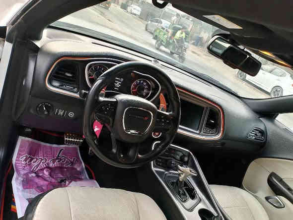 السلام عليكم 
جالنجر 2015 رقم بغداد دولي تحويل مباشر 

حادث سياره جاملغ خلفي من أمريكا وهنا نصبغت حزام 
لغود شواصي وحوض ودواخل وقماره كلهن كفاله مكفوله من حادث قوي 
ايرباكات كلهن شغالات بيه معجون بجاملغات خلفيه 

السياره فول مواصفات عده فتحه
شاشه جبيره وكامره خلفيه وحساسات 
كشنات جلد وكهرباء وتدفئه تبريد
ستيرن كهرباء وتدفئه وشفتات ستيرن 
نظام سبورت
سستم صوت الباين 
رادار امامي 
رادار جانبي وهيترات بلمري 
تشغيل عن بعد 
السيارة فول بس فتحه مابيه 
تخم تاير ويل كب جديد 
صدر امامي وخلفي جديد 
تبريد ثلج 
سياره نظيفه وترايه ناعم 
ماشيه 120 الف 
السعر 125 قفل سعر نهائي 
مكانه بغداد تقاطع درويش 
*********** بغداد
