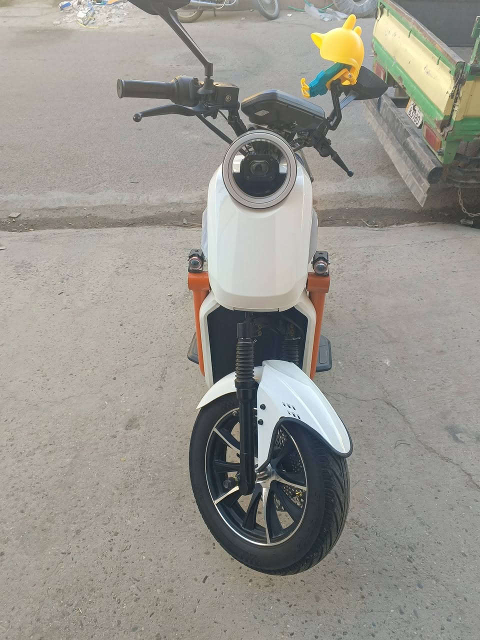 دراجه شحن سكنز MR سايبا نضافه فول بطاريات لى فحص 
جهاز تشغيل عن بعد رزانه فول  سعر 600 بيها مجال بسيط 

*********** 
واتس او اتصال
