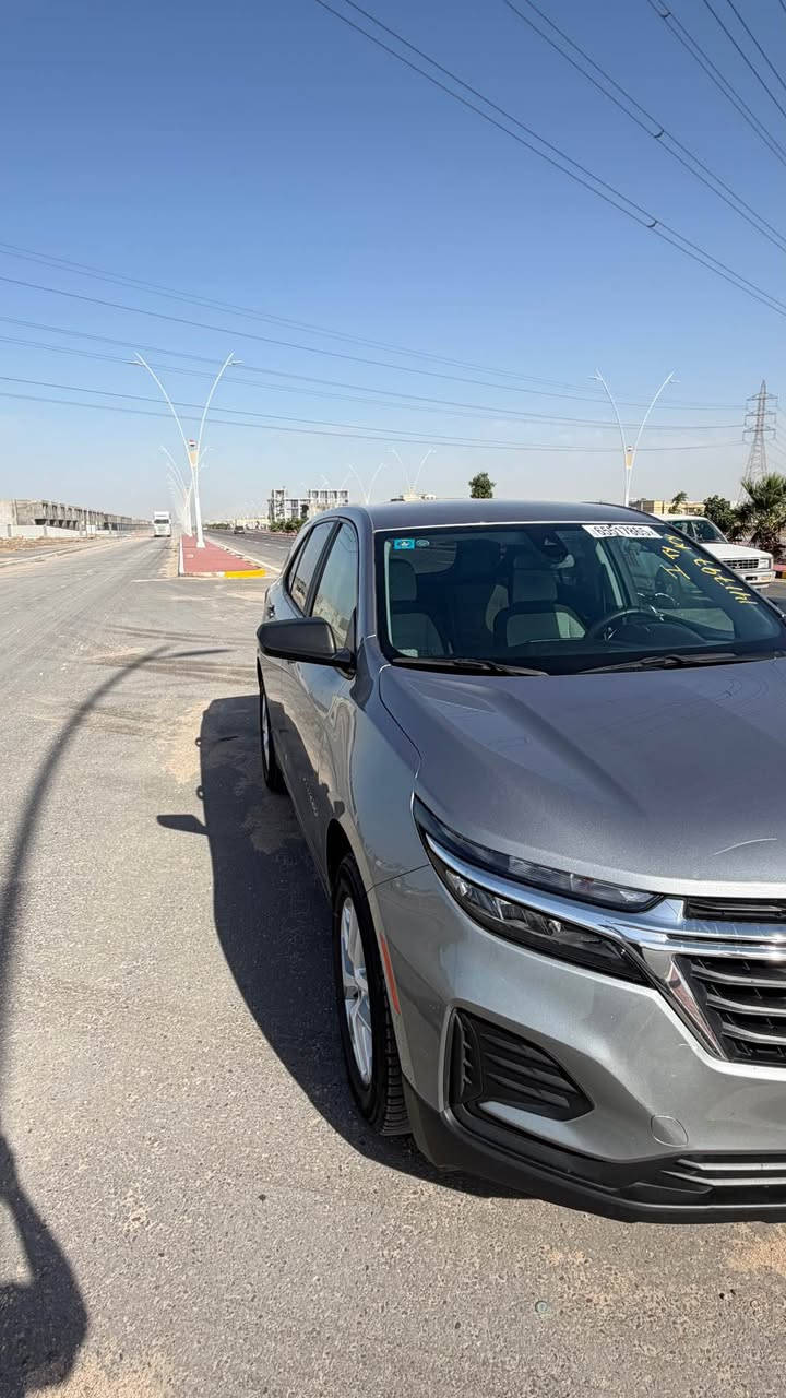 سلام عليكم 
شوفر ليت كوينكس 
مديل 2024 
دخول جديد شهداء وكاله عامه 
موصفات LS
مبدل بيه بس چاملغ اليسر بارد بلباب سايق 
سعر 160
*********** البصرة, العراق
