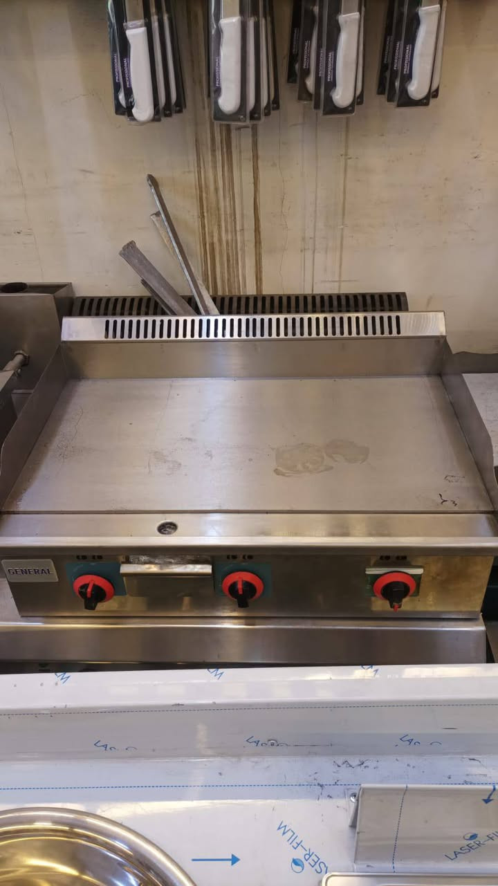 السلام عليكم.    العلا.وي شا ر ع 6. ***********
