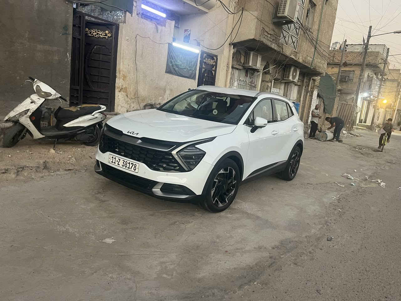 سبورتج خليجي موديل 2025 ماشيه 18 ألف أخت الزيرو فول مواصفات عدا الفتحة والكشن مخمل السعر 240$ رقم بغداد ومكانها بغداد*********** 
للتواصل
