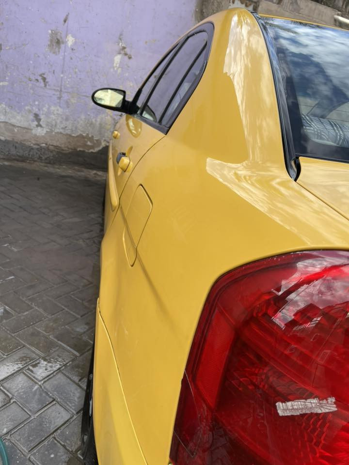 السلام عليكم اكسنت أمريكي 2008 حادثه بنيد و جاملغ السيارة 
كاعيه جديده وسفاري 
صدر جديد و أربع دبلات جديد 
تخم تاير جديد 
بريك اربعه دسك 
جام كهرباي رقم بغداد ابسمي السعر 78
*********** غير متواجد ع فيس
