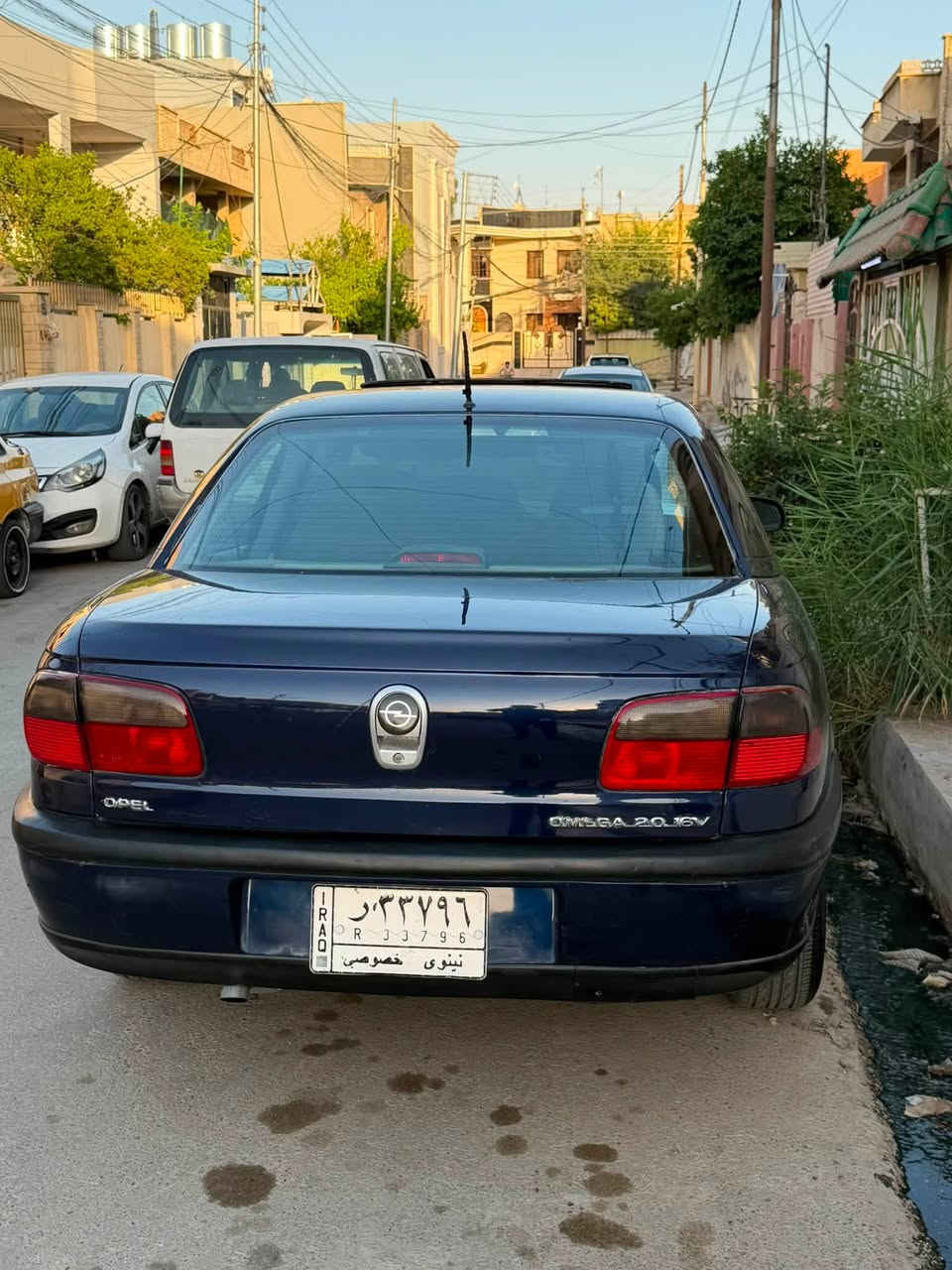 اوبل omega موديل 1995
سيارا خير من الله جديده بدون حادث فقط تصليح دوسه النفر وبخ سقف وجاملغات خلفيه بدون معجون او حادث توحيد لون 
كلشي بل سيارا شغال مري كهرب كشن كهرب محرك 20 كبس كير عادي طخم جديد باتري جديد السياره مصروف عليها 
موقع السياره موصل/حي الرفاق 
مطلب بيها 45 وبيها مجال
***********

