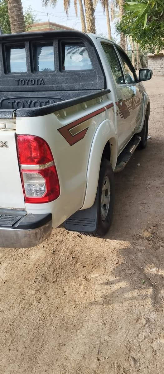 السلام عليكم سيارة البيع بيكم فورويل موديل 2011 
تخم تاير جديد حداديه .
160وبيها مجال ترهم مراوس.
مكانها النجف.السياره 

.

***********

.
‏‪0771 775 2338‬‏
