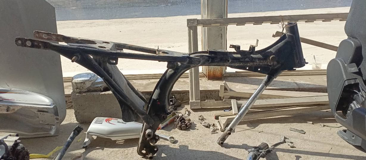 شاصي كلك محور بوري ستيل عنكبوت صغير بيع او مراوس بشاصي عكرب جبير مكان بابل حي الجزائر  ***********
