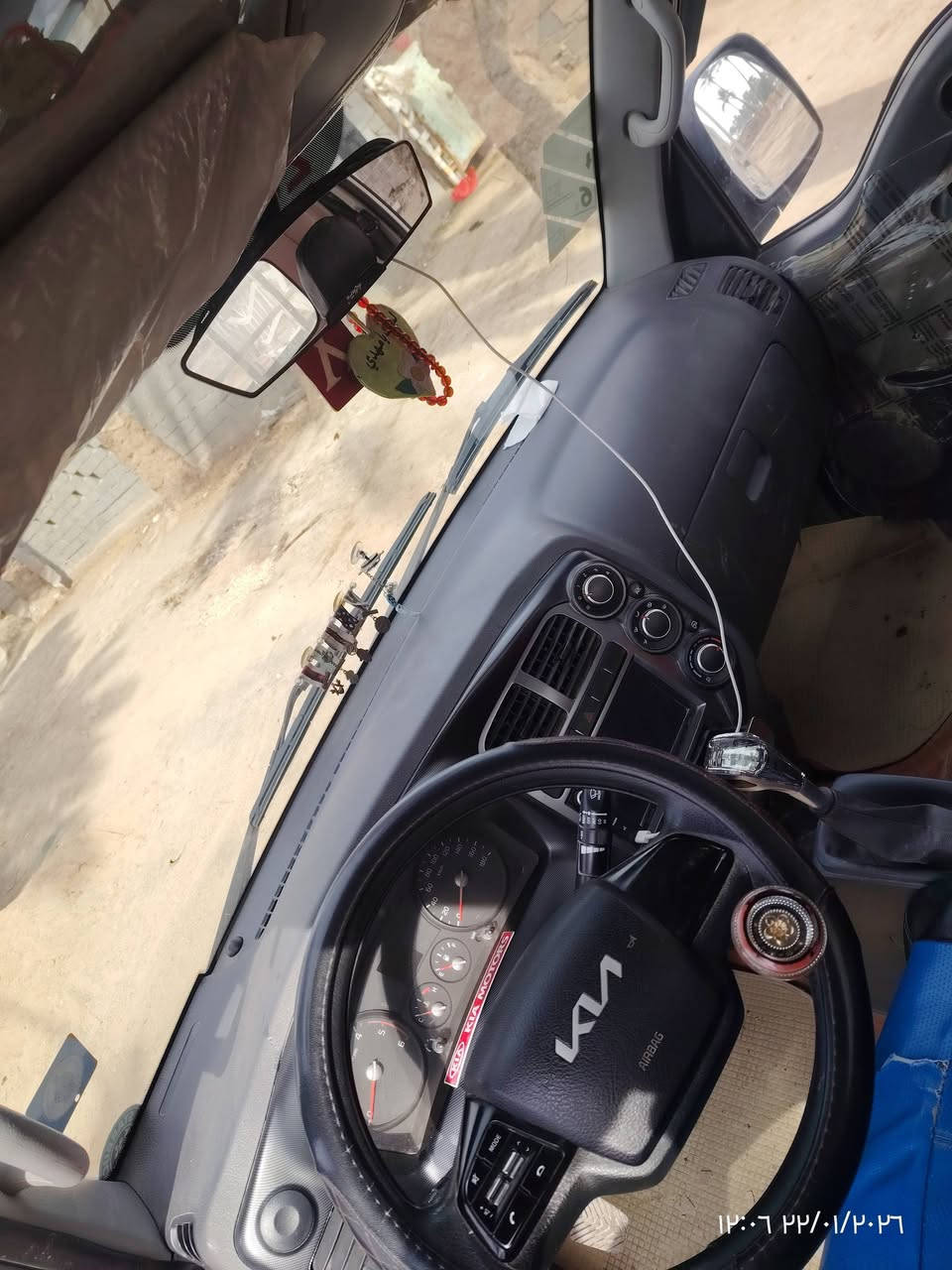 السلام عليكم سياره موديل 2024 ماشي 40  بيه صبغات شويه سعر 165   بيه مجال  ***********
