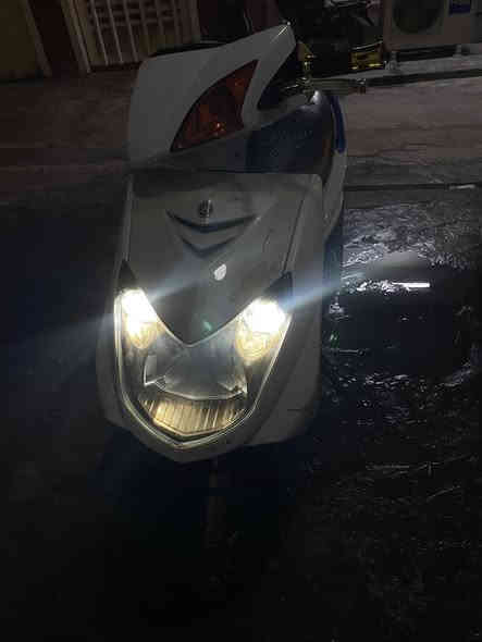 سلام عليكم شباب دراجة سكنس فحل طلاعات للبيع دراجة كلش حلوة وكاملة ونكرة بكل وكت عليه ادامة كاملة من فيتبم ونوزل وبلك ودهن دراجة كاملة لونه ابيض ناعمة الدراجة كفراته اصلية وكله محتمة السواد والكفرات كهربائيات كاملة دشبول كله كاملة زوج تايرات جديد بيه صدر ويدات ودبلات كرزي 🍒مازدة دهبي بكلايت خلفي لد الدراجة بيه نقص ترايش وايده ب 700 وبيها مجال والشراي بي خير ويدلل هاذة رقمي ***********
