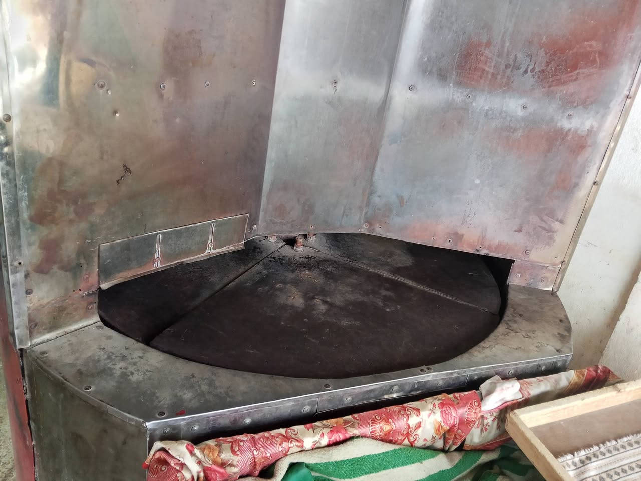 متاح فرن دوار. للبيع التواصل عالرقم ***********
