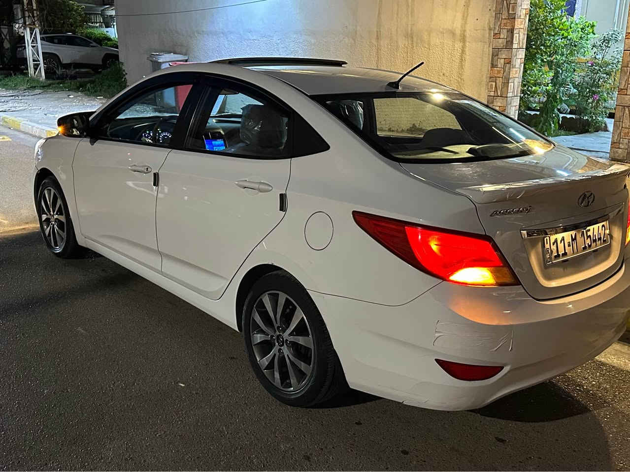 اكسنت 2016 خليجي

ملاحضة: رقم جديد قبل كم يوم بدلته

سنويه 2028 تسقط

فتحه

مكينة 1600 

ماشيه 50 الف

بيهة ضربه ب جاملغ الخلفي زغيره وضربه بل باب زغيره مبينات بل تصوير 

اما البقية كفاله السيارة كلش نضيفة بيهة ادامة كامله ما متروكة

صدر وحمام ودومشه وصور الضربه

موجود ومو نشاز ممبينات 

السعر 114 مع مجال بصيط 

مكاني بغداد كرخ
تواصل *********** بغداد, العراق
