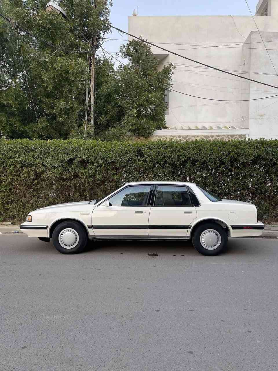 للبيع اولدز موديل 1990
كير محرك بلاد شرط الفحص
منظومه تبريد جديده وشغال 
صدر امامي خلفي جديد تخم تاير جديد 
مسجل اصلي شغال والاريل كذاك شغال 
كهربائيات سياره بلاديه اي تحوير مابيهه
الغرفه كلهه جديده وبلاديه 
صبغ قطع بسبب جراد مكفوله من الضربه والتبديل والتعديل والمعجون 
سنويه بأسمي هزه ورقم جديد 
مكان سياره بغداد 
السعر 68 مجال قليل 
***********
