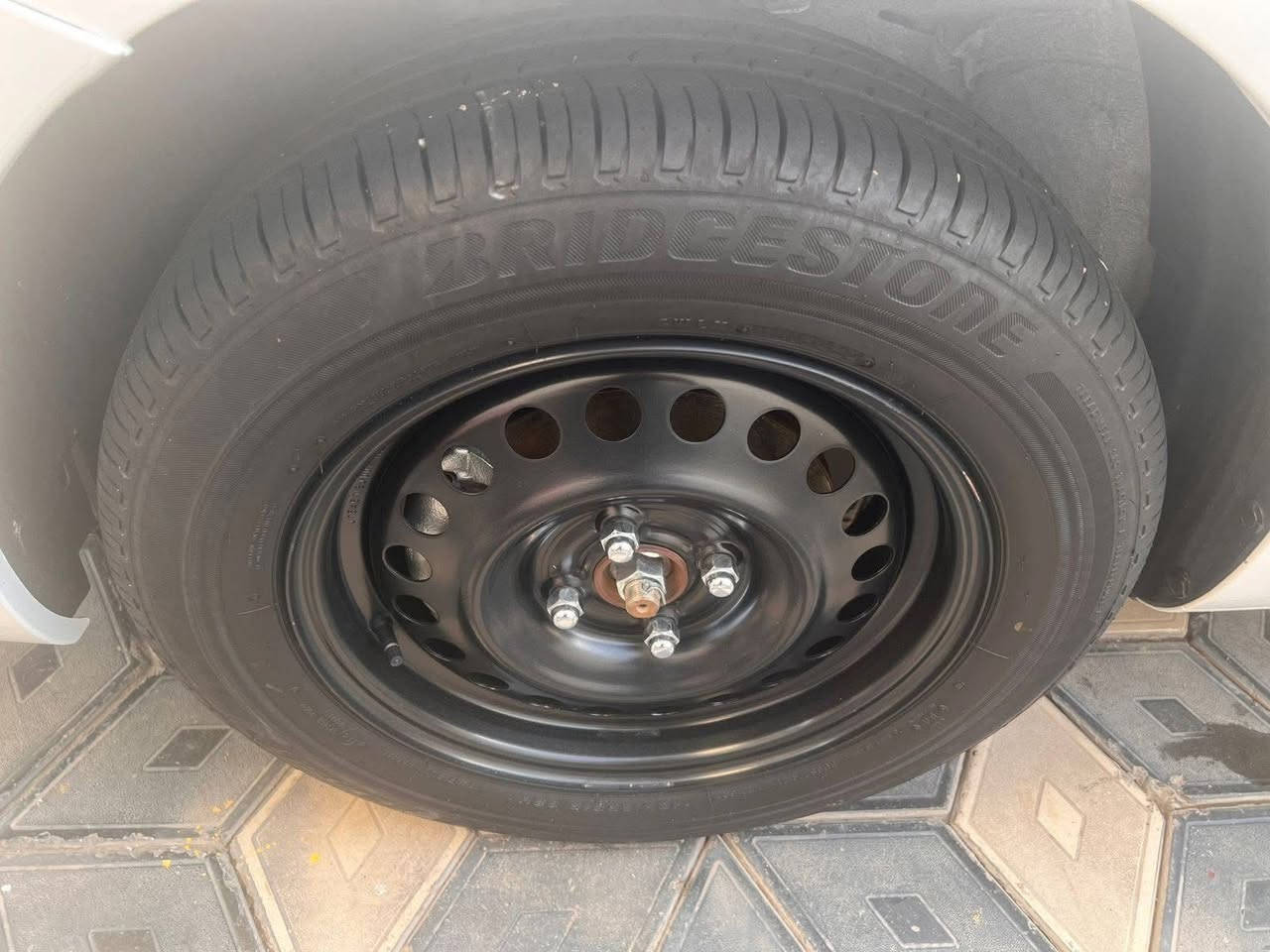 سلام عليكم
للبيع  او مراوس حسب القناعه  
سني هندي بليته زركه 
ضمان شركه السور 3 سنوات 
جديده بمعنى الكلمه 
سياره وضع الشركه 
رقم بغداد انكليزي 

سنوية تنتهي 2030 تحويل مباشر 
---------------------------------------
# السياره قطره صبغ مابيها مكفوله من الصبغ والبارد
  .
---------------------------------------
موديل 2024

 ماشيه  52 كم  

السعرر  126 بيهه مجال بسيط 

السياره جاهزه صدر كير محرك بلاد ممفتوح   تخم تاير كله جديد  على وضع الشركه
تبديله دهن جديده 

شاشه كامره حساسات خلفيه بلاد
الاستفسار 
*********** 
متواجد وتساب  
-----------------------------------
بغداد البنوك قرب مستشفى الشعب

تحياتي .... للجميع   
حياكم الله
