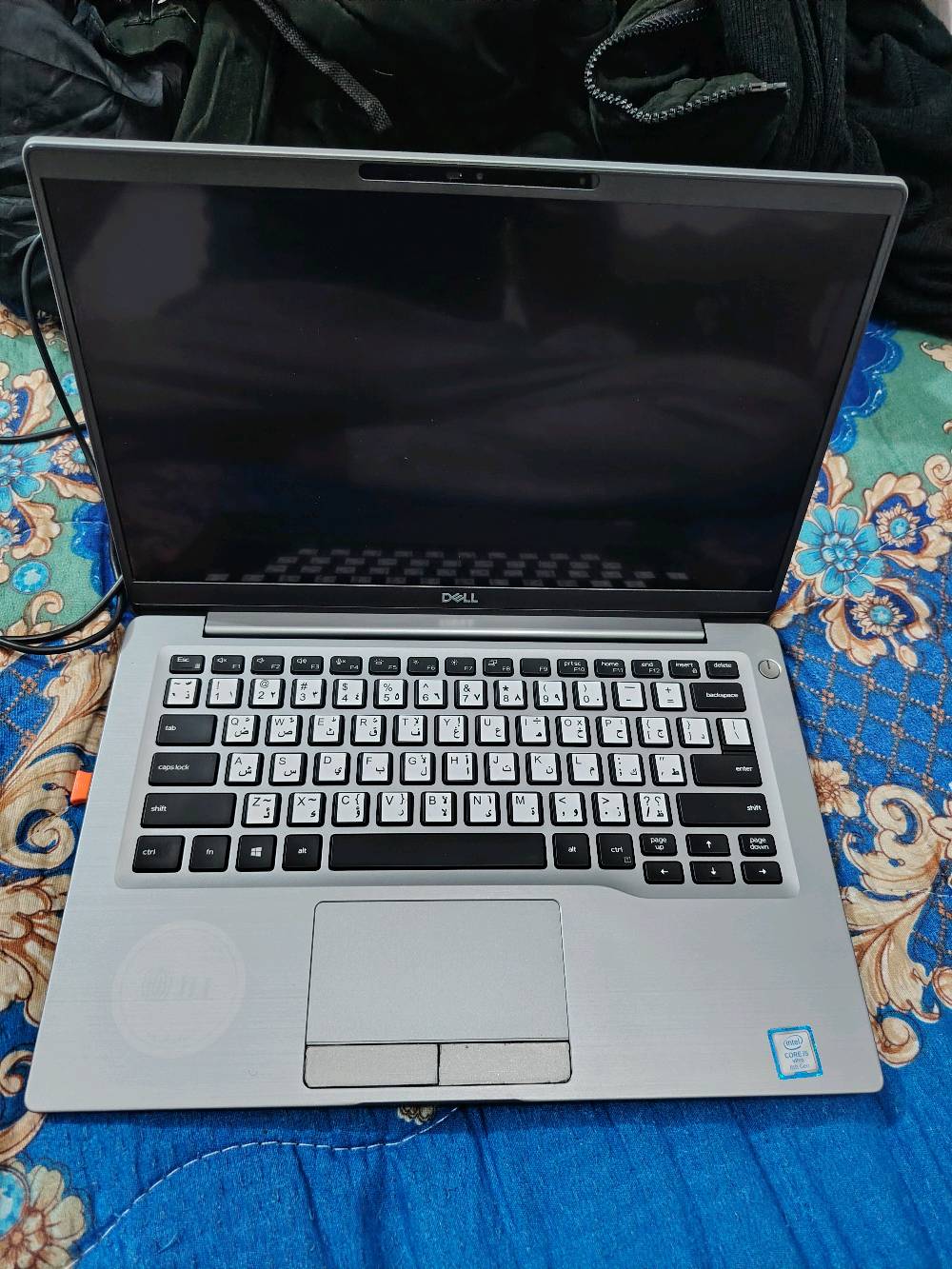 السلام عليكم
لابتوب dell latud 7400
رام 16 
معالج كور i5 جيل 8 
هارد 256
شاشة 14 لمس 
وندوز مفعل 
اريدها مراوس بنفس المواصفات لكن شاشة اكبر وايضا حديثة 
***********
