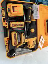 قفل • الرمادي