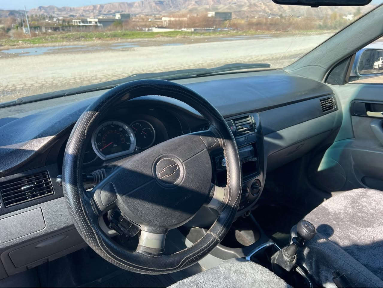 *********** = *********** 
                                       
                                                             لە تەقتەقم 63$.  2009 گئر عادی 160 هەزار ڕۆیوا لۆک ماوەتەوە
سئ پارجەی بۆیاخە بئ دەحم سەقفی بۆیاخی نیە
تبرید پاوەرە کارەبایی توندوتۆلی هەمووی بەشەرت
گئر مەکینە تحویل براوە بەشەرت ماڵی دۆستە كويسينجاك, أربيل
