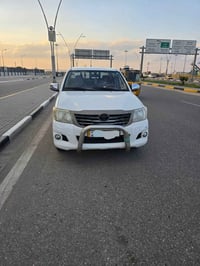 بيك اب هايلوكس • ٢٠١٥ • رقم نجف انكليزي