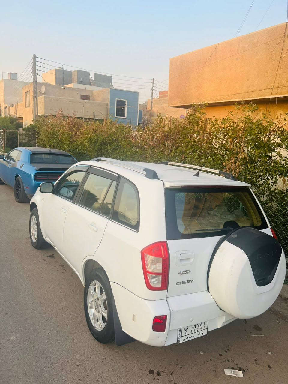 السلام عليكم للبيع تيكو 2013  سيارة استلام شركة علئ ايدي. مكفولة من الضربة والصبغ سيارةماشية ١٦٢ حقيقي  جاهزة تبريد شغال مابيها نقص مكينة بداية بخار نكرة ناعمه وبيها خياسات مصورهن  مامعمرات فقط تبديل مابيها سيارة ع وضع شركة كشنات جلد حساسات  سنتر لوك شغال فتحة  سلايد مابيها نقص السعر ب55 وبيها مجال مكاني بغداد الكرخ ***********
