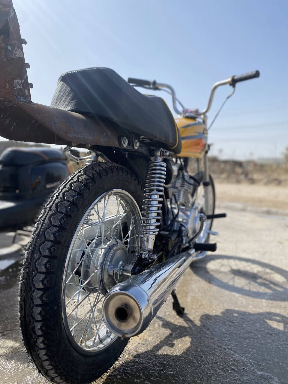 ماطور تعميرر ٢٦ كامل بدون نقص بعده ع سحك صارله يومين سعره ٧٠٠. الرقم ***********
