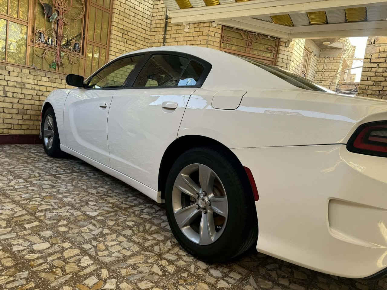 سلام عليكم سياره البيع موديل 2015 اصل رقم شمالي سنوية جديدة سياره جاهزة تخم تاير حداديه جديده تبريد مكينه كير سياره ما مشتغلة خط سونار مرفوق معى النشر بيهة جاملغ وباب صبغ بدون دواخل سعر 170 وبيهة مجال الاستفسار *********** مكان ميسان
