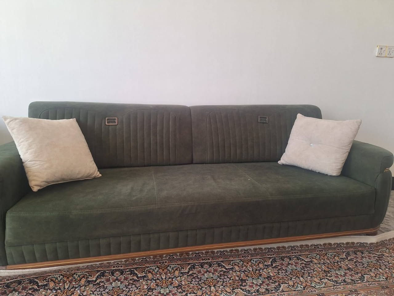 السلام عليكم تخم تركي مودرن درجة اولة هيكل خشب زان قنفة ثلاثية واربع كراسي للاستفسار خاص السعر ٨٠٠ وبي حك الجية


**إذا كنت صاحب هذا الإعلان وتريد حذفه لأي سبب، رجاءا أرسل رسالة إلى الدعم الفني**